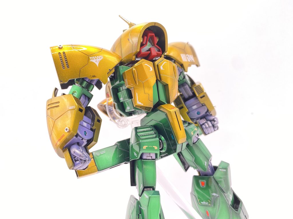 いつも通りの基本工作、ストレート組みです。各所、スジ彫り追加　小部材取付しています