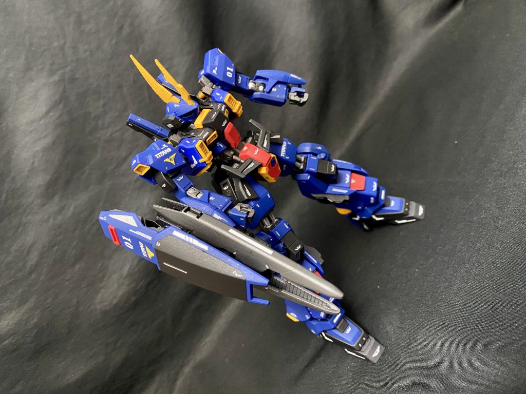 基本スタイルバーザムといえば開放型バレルのビームライフル。この子は大型化してメガキャノンに。