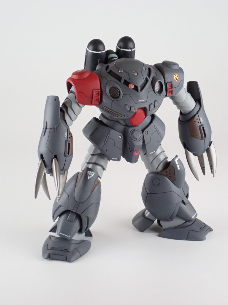 スジボリ堂さんのタガネ初使用しました。値段以上の価値がありました。蛇腹部分は段落ちモールドを入れています。