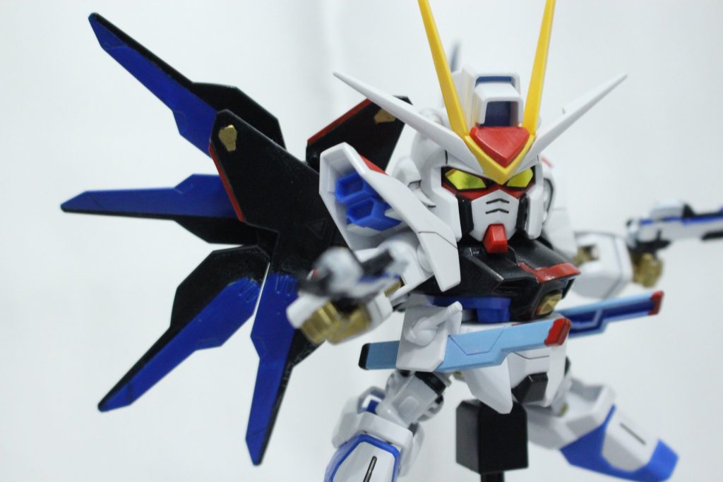 アクションポーズ。ストフリといえば両手撃ち…のポーズをイメージ！