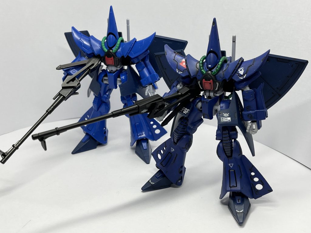 無可動フレーム素組と比較デカールはしつこくなり過ぎず！でもカッコよくをコンセプトにしました٩( 'ω' )و成形色のブルーからより悪役感を出すために渋いブルーに変更フレームとマニュピレータはグレー