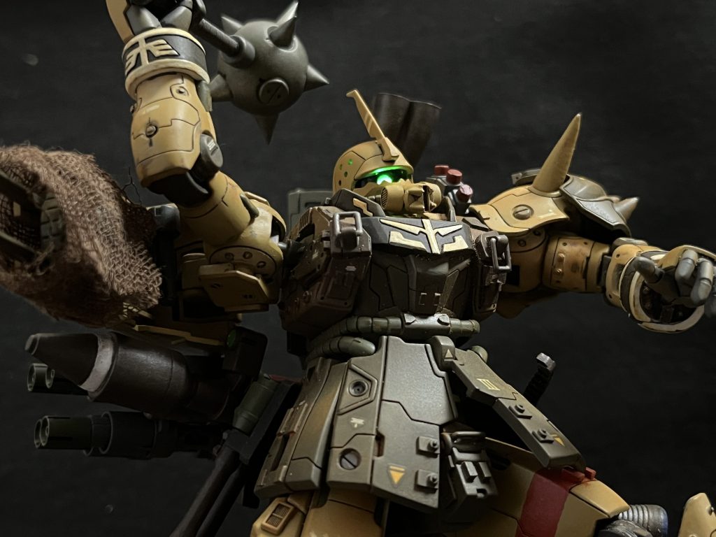 こちらのメイスはガンダムハンマーとビームナギナタの柄を合わせました、かなりのロマン武器です