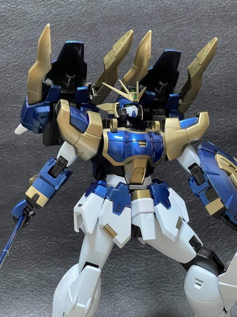 ドラゴンハング内のビーム砲の射出形態になります。チャージして放つビームと火炎放射を選択して発射できます。このドラゴンハングをビットとして使用するようにしようとも思いましたが、世界観合わんなと思いやめました。（インコムならOKか！？）