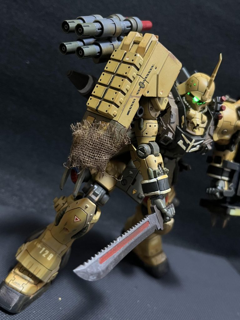 斬りかかり、本当はミサイルポッドも作ったんですが、バーニヤに干渉するため断念