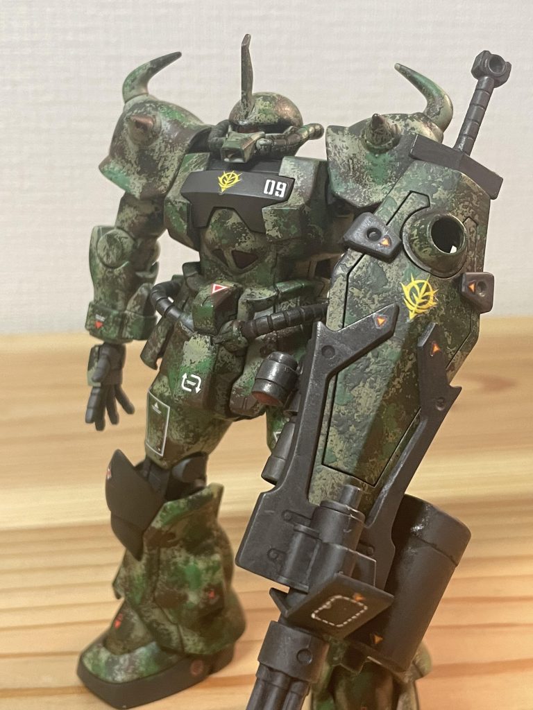 お顔の悪そうにした以外は、どノーマルです。キットの出来の良さを感じます。塗装はベースをスプレーで、その後はスポンジでペタペタ。最後にブラウンでウォッシングで仕上げました。そのうちにジャブロージオラマを作成しようと思います。