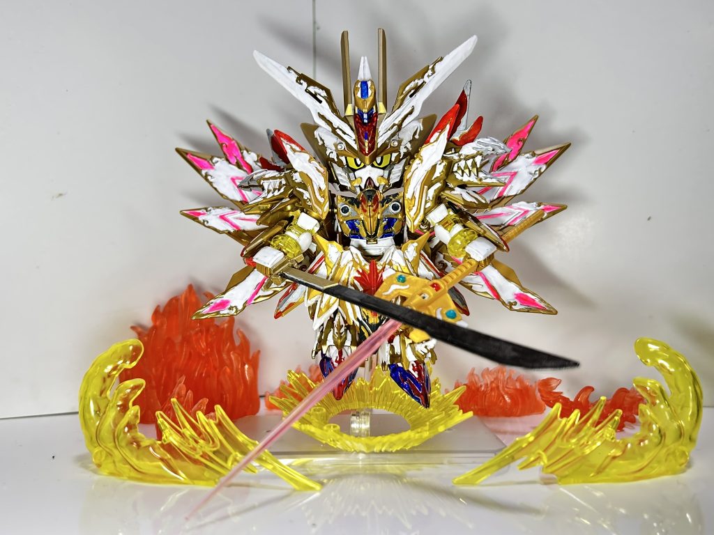 エフェクト+両手武器。ビームシールドも作ろうかと思いましたが劇中で一番印象に残る状態はこれですよね