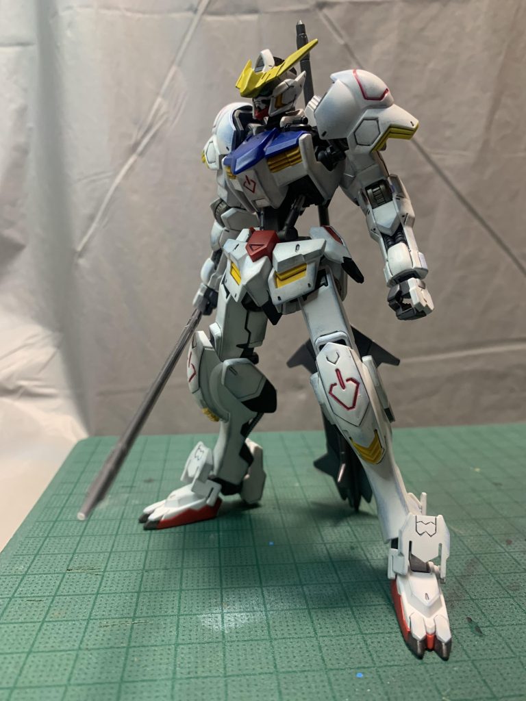 汚しにならないようにシャドウぽく。でもついついやりすぎて汚れてしまう😆