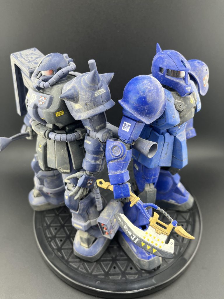 ハケでホコリを落としエアブラシで飛ばしてバラして水洗いして。。今は偉大な方々の作品も気軽に拝見出来る時代に感謝しつつ参考にさせていただきながら。。時間はたっぷりあります。他のプラモの片手間にはなりますが、ゆっくりレストアしていきたいと思います。