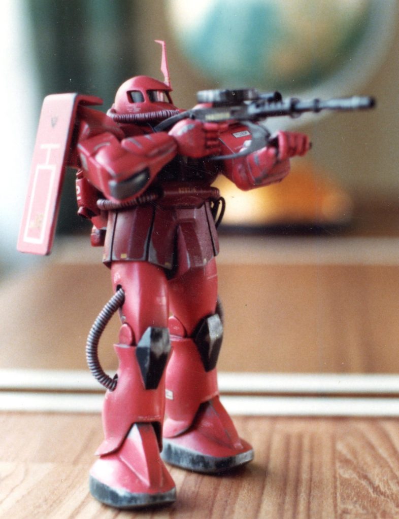 完成当時の写真が残ってました♬グフ同様指をプラ棒で作り直して動力パイプも銅線仕様に