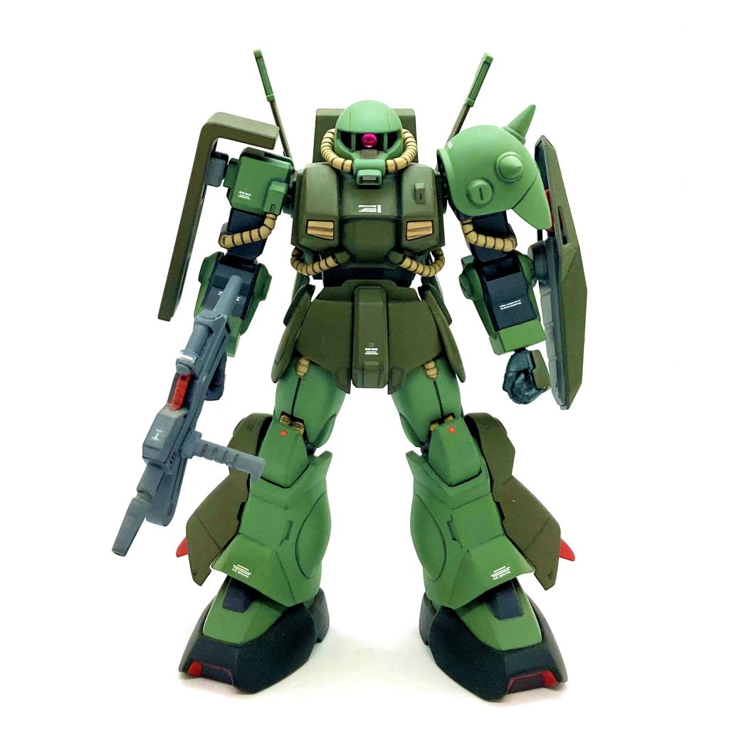 この作品は、HG ハイザックのモッサリ感を排除しようとして頑張ってみたものの、なんだか中途半端なスタイルになってしまいました。ん〜  これはこれで… とも思いますが、ハイザックらしさが失われてしまっているように思うんですよね。ハイザックはモッサリは🙅♂️だけどスッキリも🙅♀️…  ムッチリが🙆な気がします。