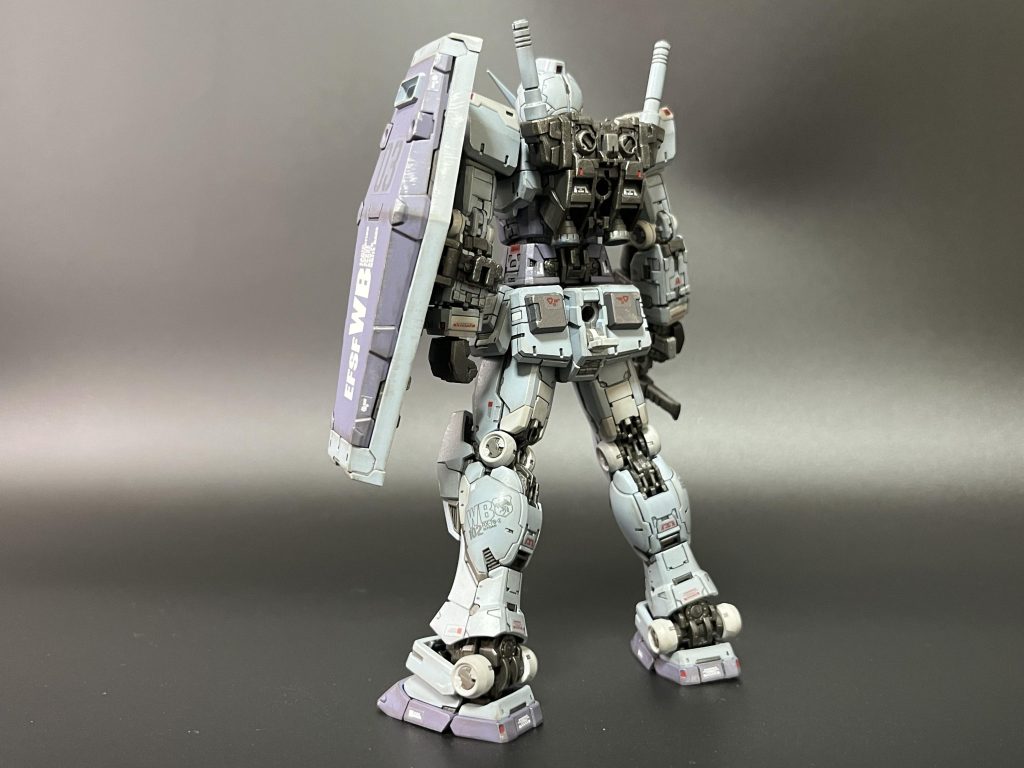 外装は全塗装ですがサフレス塗装です。内部フレームは未塗装でウェザリングマスターとドライブラシのみで誤魔化してます！