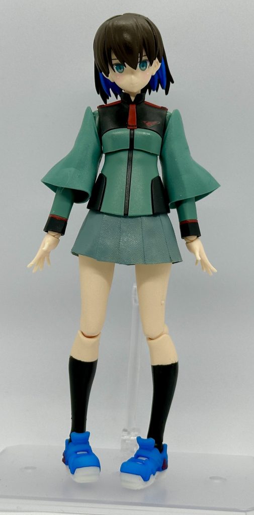 プラモ的にはミオリネをベースに30MSの頭、ニカ姉の軟質腕やらガレキのスニーカーやら色々ミキシング