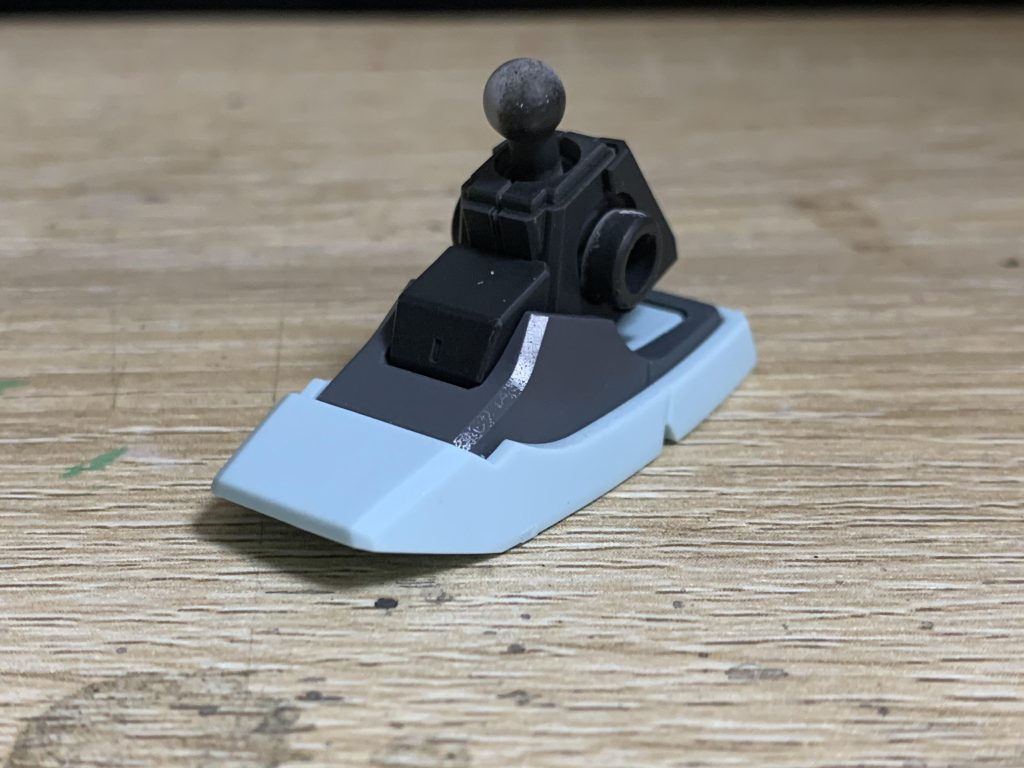 今回唯一の改造ポイントです。aluminumさんの3Dプリンター関節を使用しました。これにより可動ポイントが増え、接地性が向上しています。