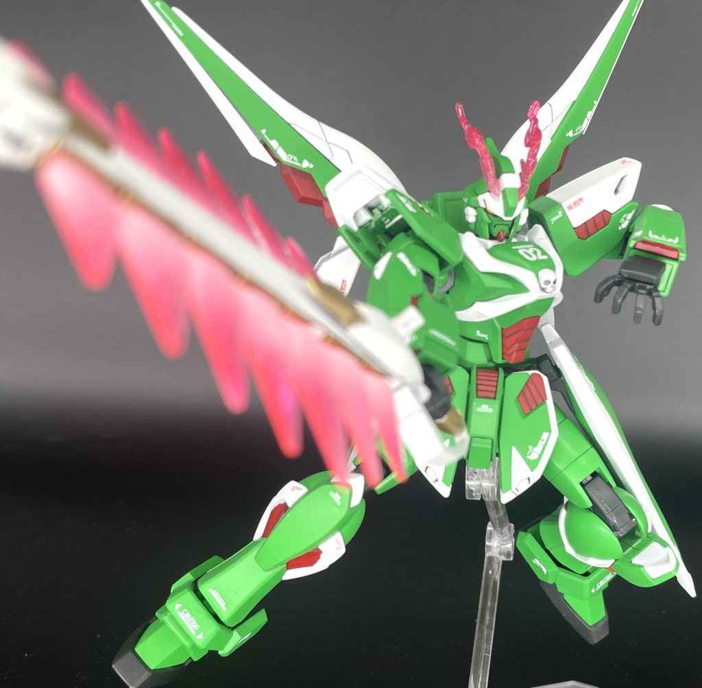 クロスボーンを語りたい。まずネーミングが痺れるんですよ。組織名から武器の名前の一つ一つのセンスが高すぎる。一番好きなのは一騎当千のハイスペック機をサウザンド•カスタムって名付けて