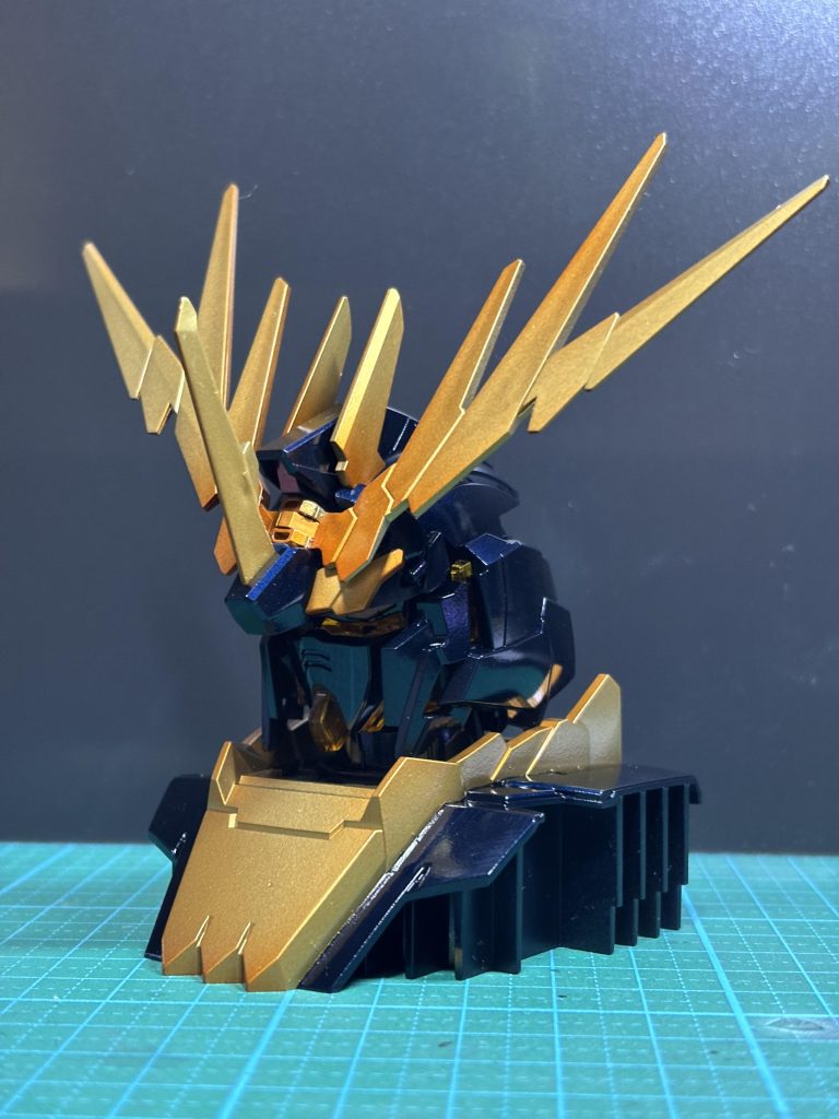 バンシィヘッドディスプレイベース–2枚目/制作者：ちゃんきゃめ