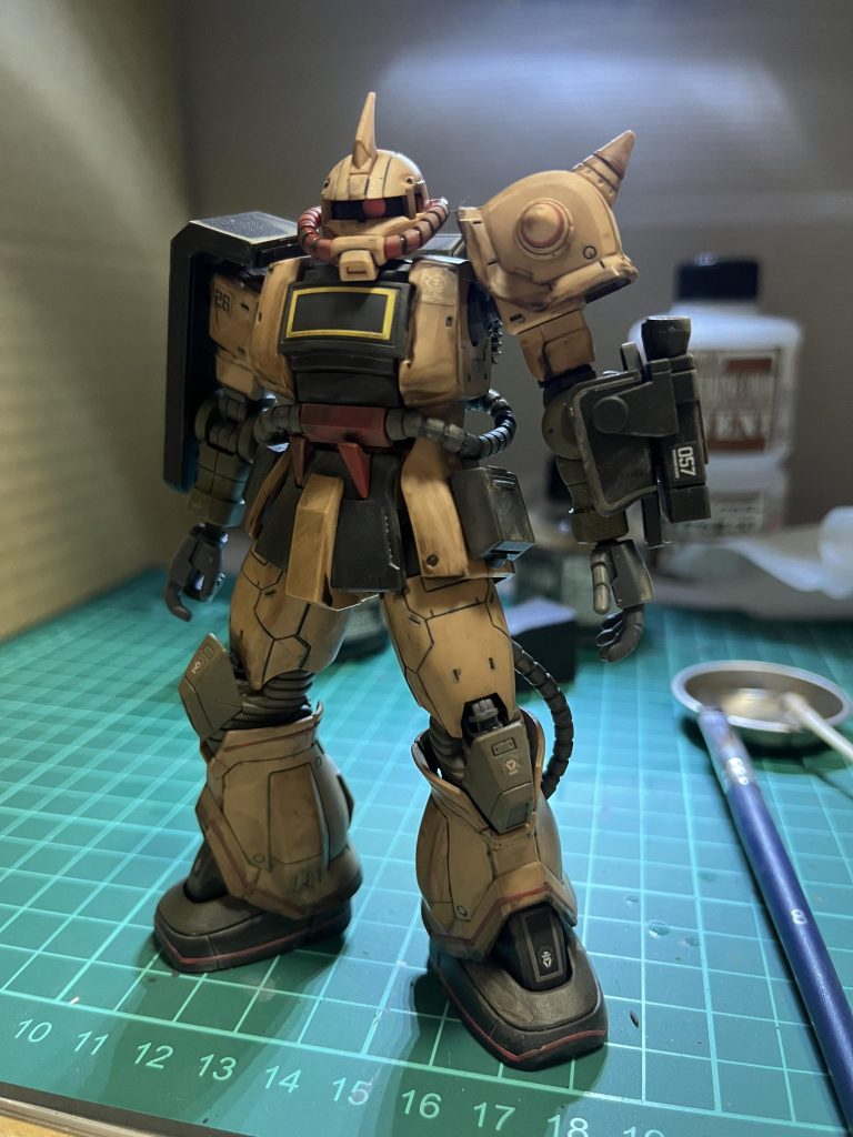 ウェザリングカラー後、ウェザリングマスターで砂っぽい感じと土っぽい感じをイメージして足元とか汚れそうなとこを中心にちゃんとした撮影ブースほしいなぁ。