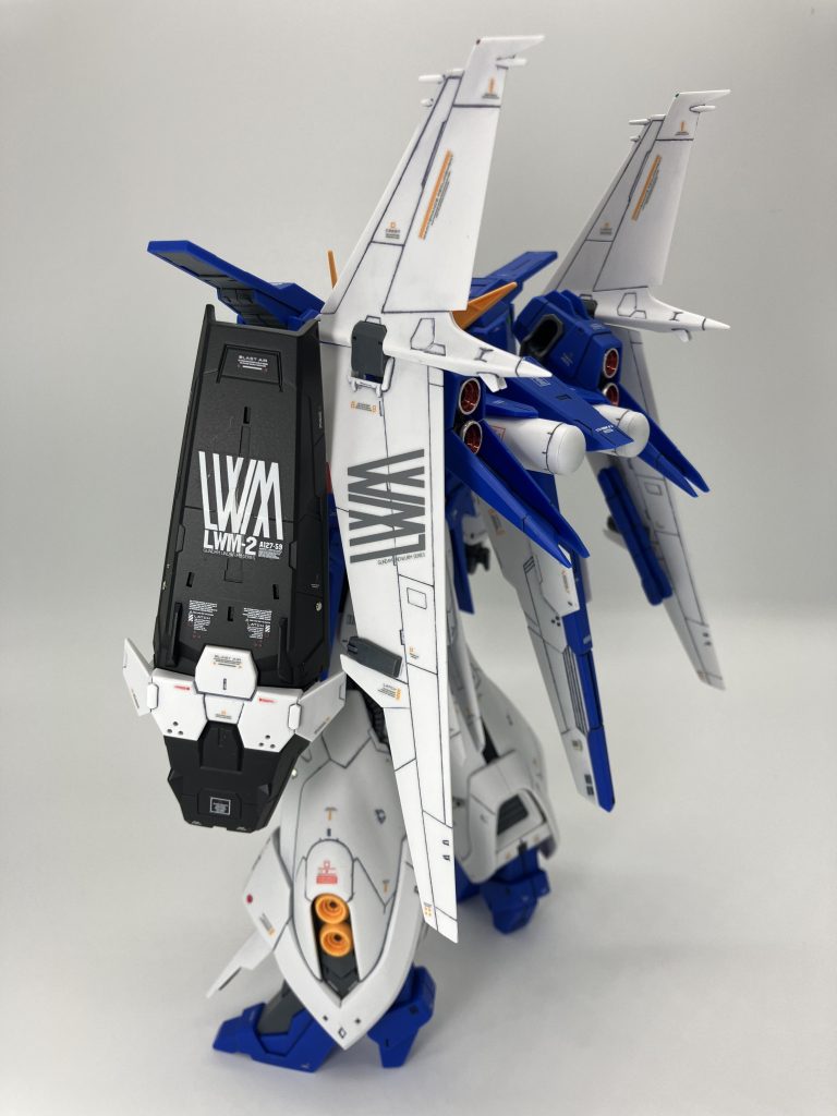 専用の水転写デカールも付いてますが、いつも通り追いデカールはマシマシで🍜