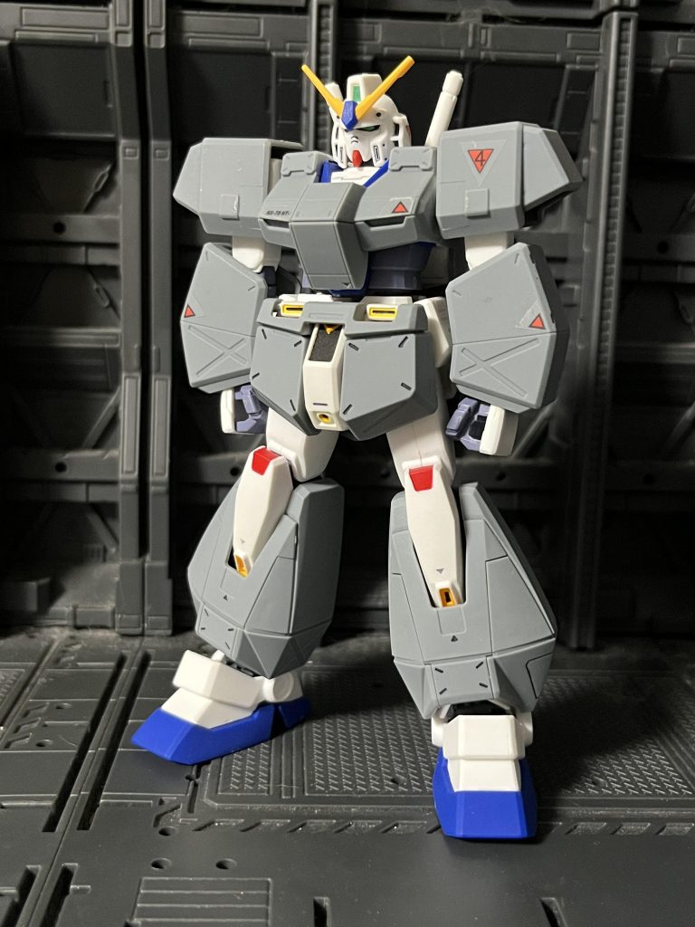 アレックスと言ったらもう一つ、チョバムアーマーです♪これは他のガンダムタイプで言う所のフルアーマーと同じですね、ちなみに装備時には型式もRX-78NT-1FAと変わるそうです