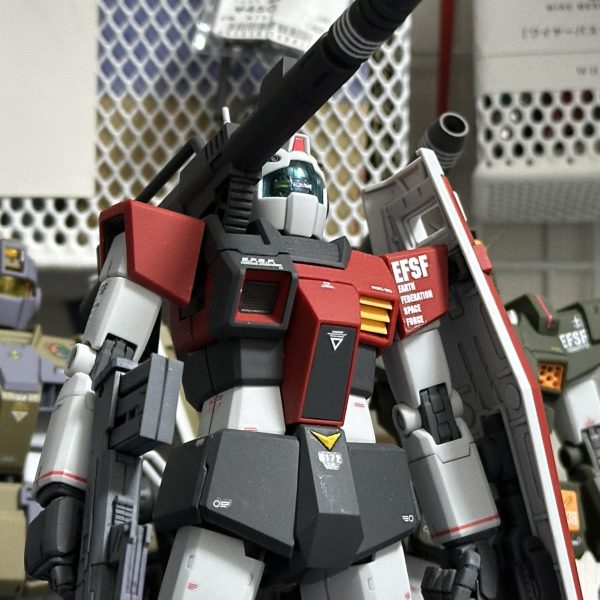 ＭＧ ＧＭスナイパーカスタム ＲＧＭ-７９ＳＣです。付属のマーキングシールとインレタデカールを貼って、ツヤ消しトップコートを吹きました。あとは市販の水転写デカールをちょいちょいと貼って、仕上りとします。『③』と『TH』のシールは不使用。他のＧＭ系と揃えたマーキングにするつもりです。（6枚目）