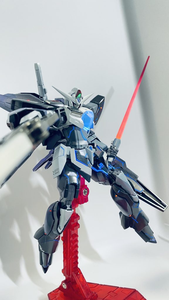 ライフルを構えるとラスボス感が強くなる気が…