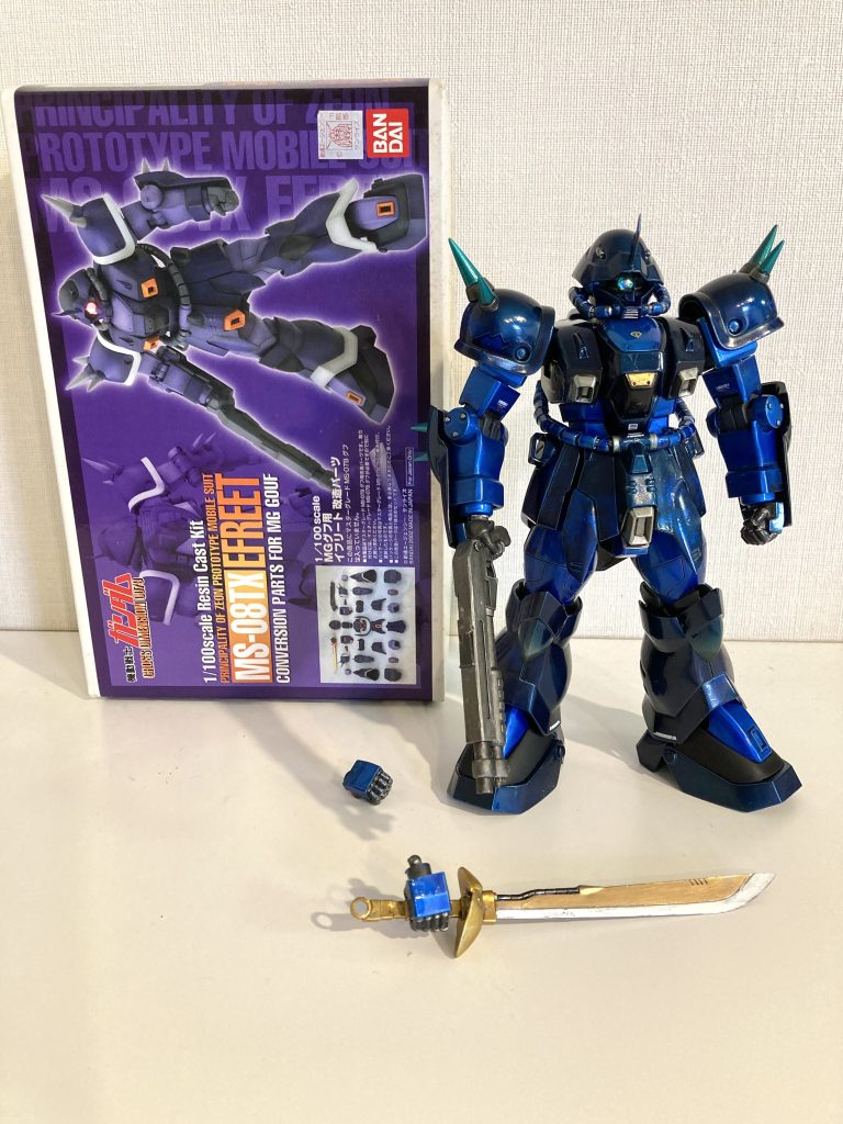 設定色（特に両肩、脚の白い線）はあまり好きではないので、オリジナルで仕上げました。