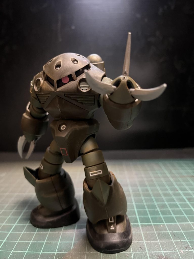 ズゴックはパーツも少なくて簡単なので作っててストレスフリーで良いですね