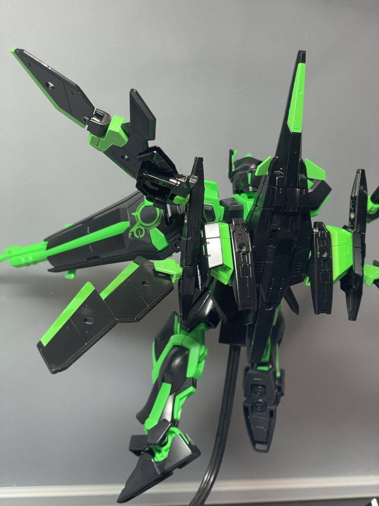 背中が賑やかになると印象変わる🤩ただ光沢ブラックはホコリが目立ちますね、、、