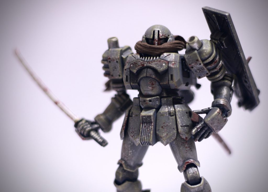 小さくて見づらいですが、左肩にはIZOと書いてあります。