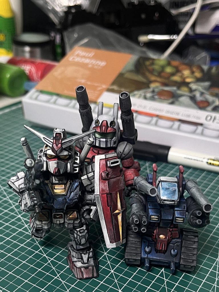 V作戦完成~!足りない実力でめちゃくちゃ色鮮やかな感じがありますが、一生懸命最後までやってくれて嬉しかったです。(gundam-kao5)余談だが当時は機動戦士ガンダムを見る前なので、雰囲気が重すぎるのか?と思いましたが、後でガンダムアニメを見るとアニメの方がむしろより重い雰囲気なので衝撃的でした。(今は機動戦士ガンダム、zガンダム、シャアの逆襲、閃光のハサウェイ、水星の魔女、seedシリーズまで着実に見ながらガンダム世界に浸っています。困るほどガンダムだけ見ていて大変です。ジクアックスが韓国に開封するのを待ちます。)