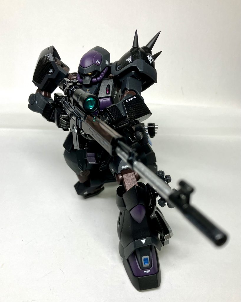 膝立ちライフルはドラグノフ風に一部木製に見えるよう塗装したつもりですが見えますでしょうか?