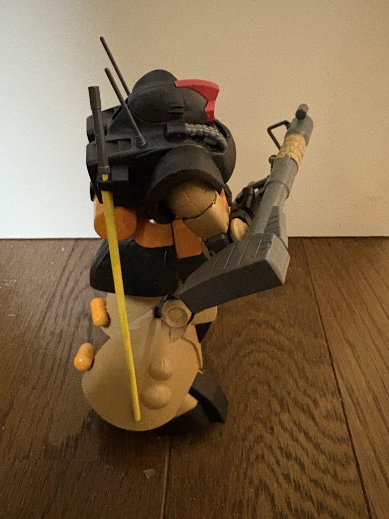 サイドからみたポーズです。