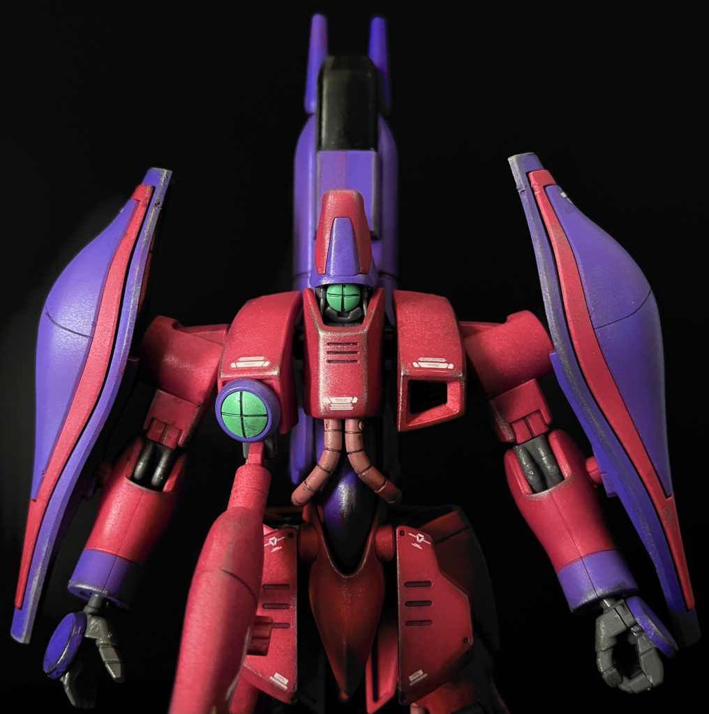 ガンダムシリーズでは珍しい（？）曲線的なフォルムのMSですので、作成していて新鮮な気持ちになりました。