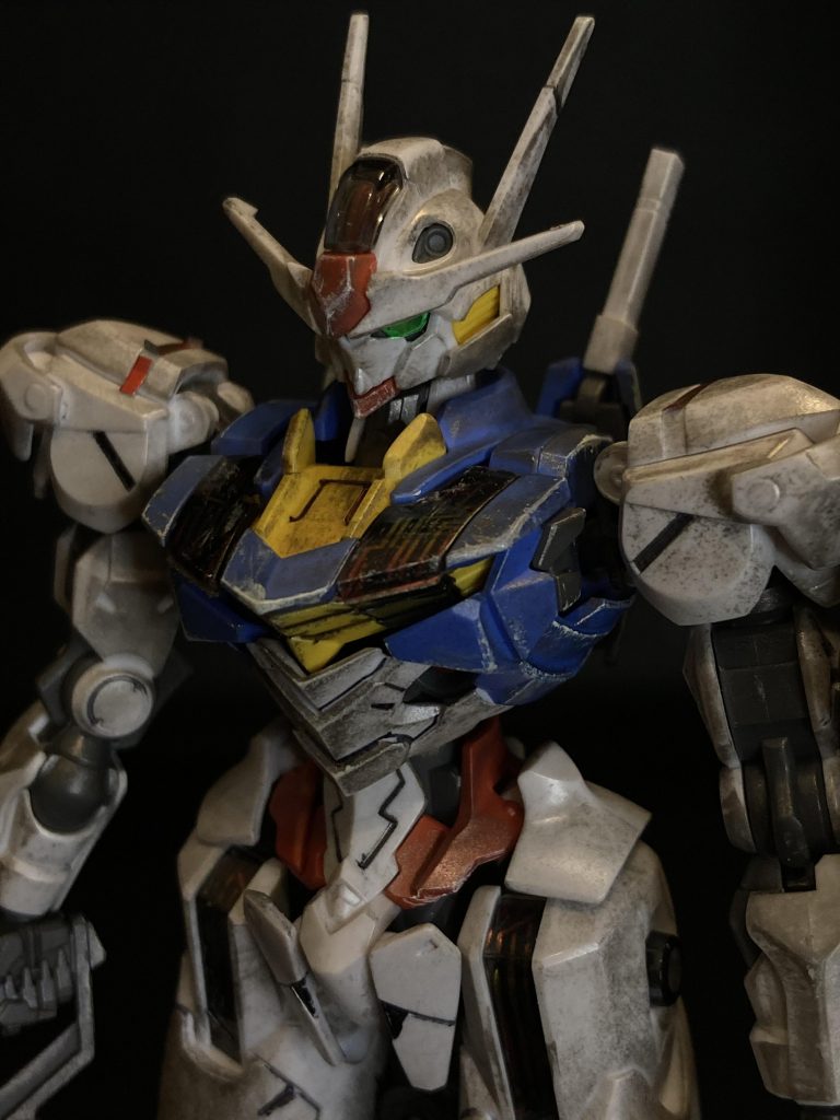 ・胸の出っ張りにドライブラシをして、尖っている感じを出しました。