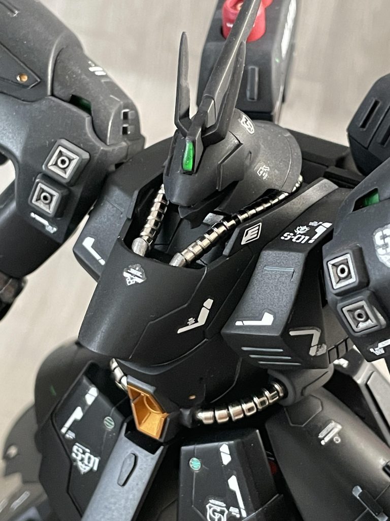 動力パイプはハイキューパーツのMZパイプに変えて金属感を出してみました。