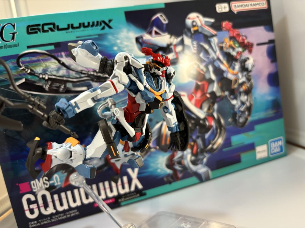 箱のポーズを再現…できてるんですかねこれ…？撮影ブースは100均で揃え、スタンドはAmazonでポチりました。