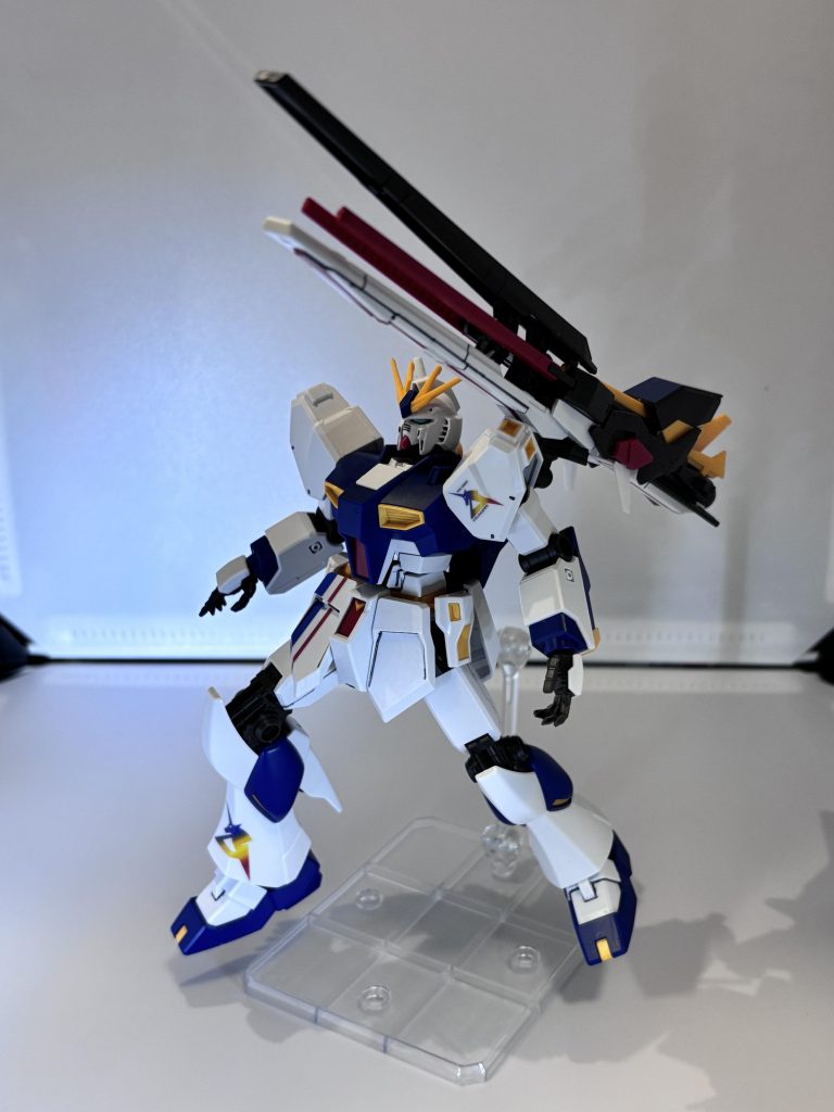 フィンファンネルを構えて