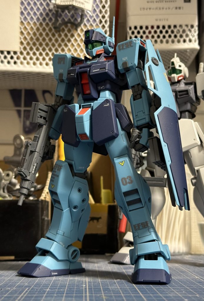 フロント左側(ＧＭマシンガン＋シールド装備)