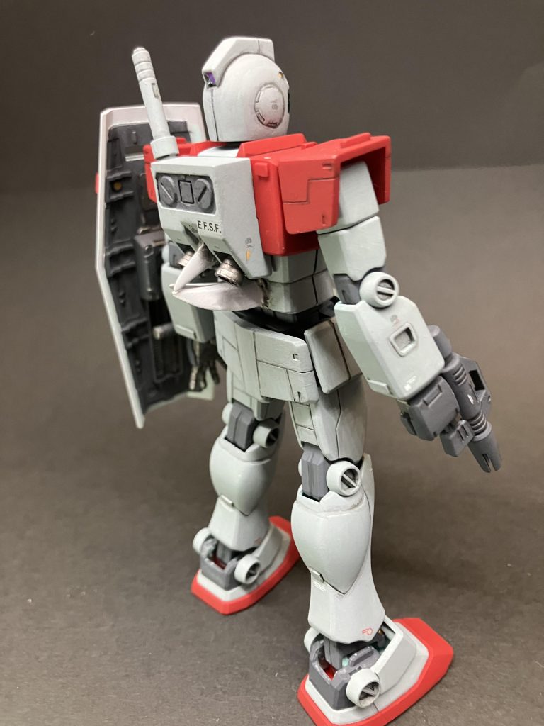 使わないジョイント穴は埋めました。刺さったクローはお湯まるコピー、UVパテでベースコピーしてパテとかで慣らして貼り付け。溶けた後とか弾痕とかは作例でも見るのですが、突き破られた痕はなかなか無いので妄想作製っす