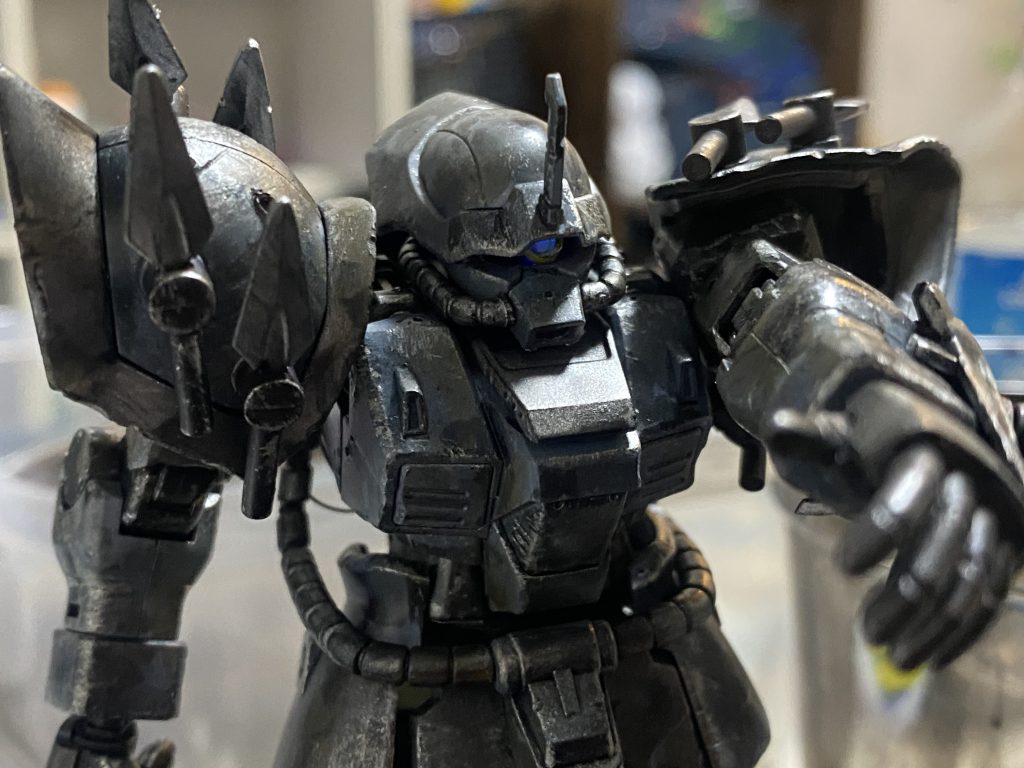 今回はモノアイを発光させたいと思い、磁気モジュールを仕込みました。自分のタイミングで目を発光させる事ができて、やって良かったなと思います!