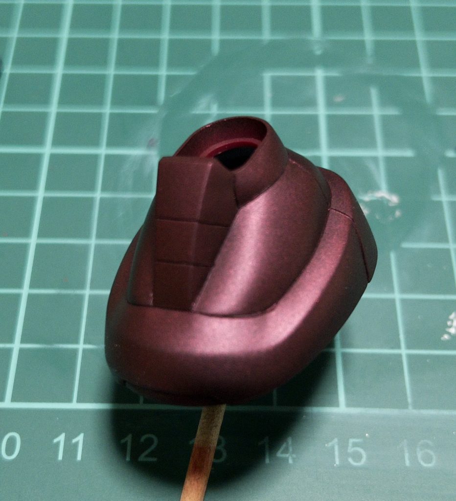 クレオスMr.カラーベルベットレッド黒サフ下地です