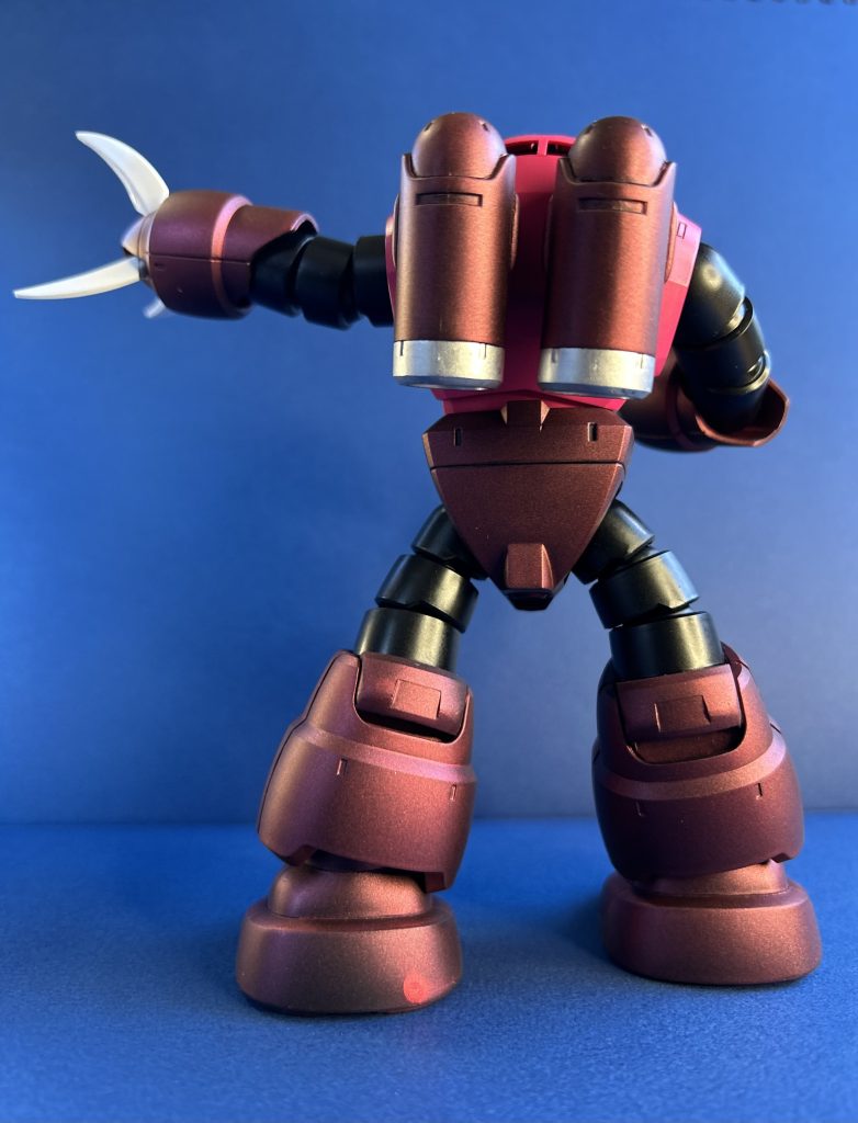 所々、塗料のタレてしまった所が、、、また合わせ目消しの甘さゲート処理の甘さが目立ちます