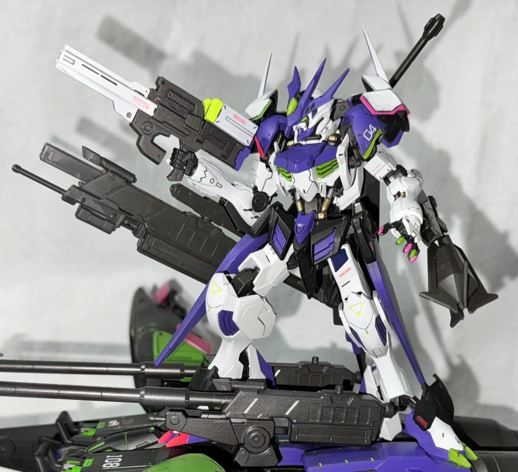 その他ガンダムフレーム用の武装は全身に取り付け可能