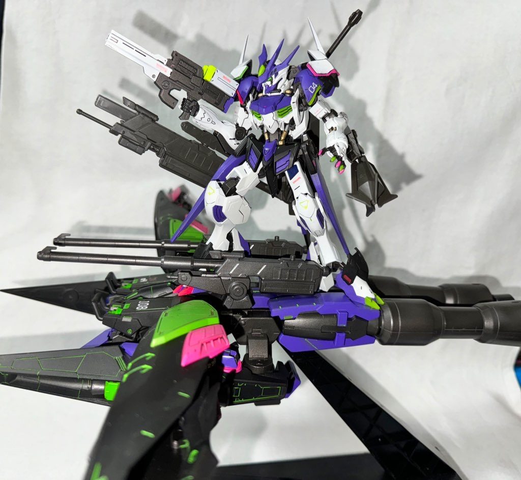 ボードモード合体前の状態でMSがブースターの上に乗る状態で運用する