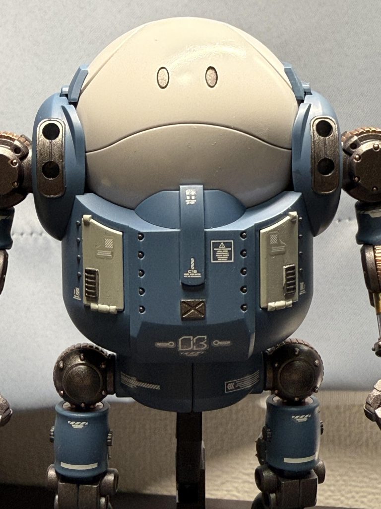 ディテールアップパーツで付けたおへそがチャームポイント。