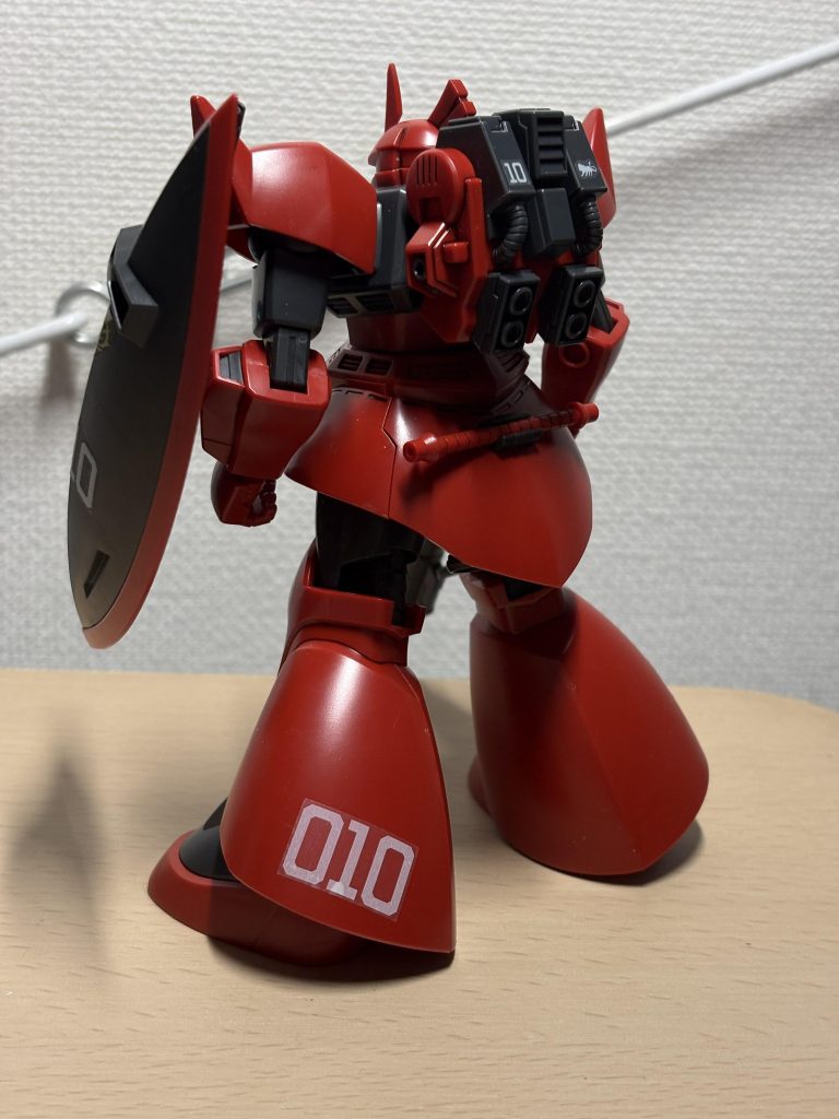 マーキングシールは貼る面が悪かったのか、完成から1日経つと浮いてきちゃいました。どーしたもんか、、