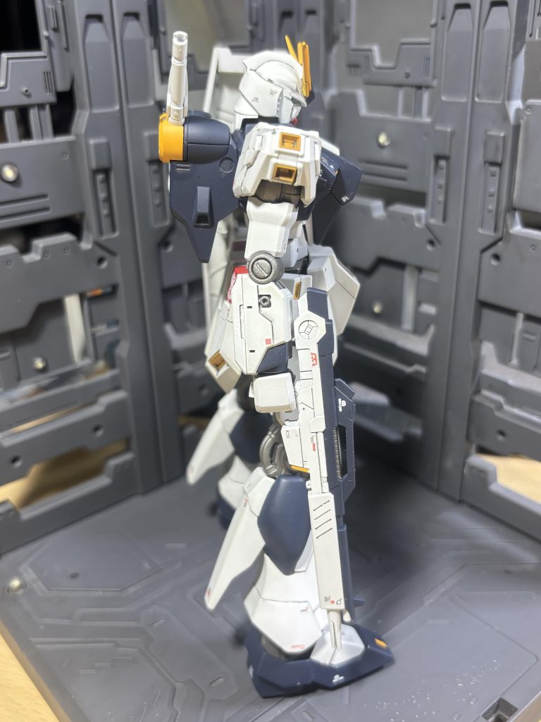 EG νガンダム–3枚目/制作者：アラ2nd