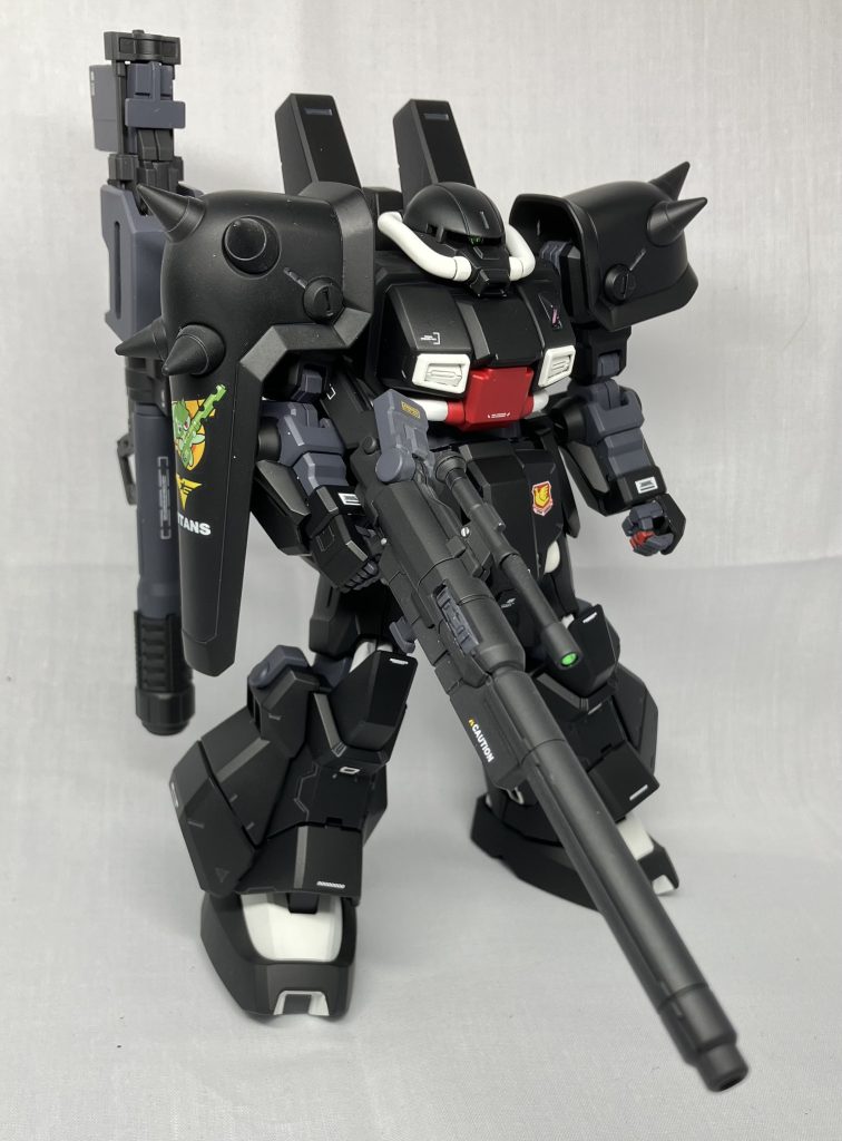 ビームランチャージムスナイパーIIのライフルのスコープを加工して取り付けています。