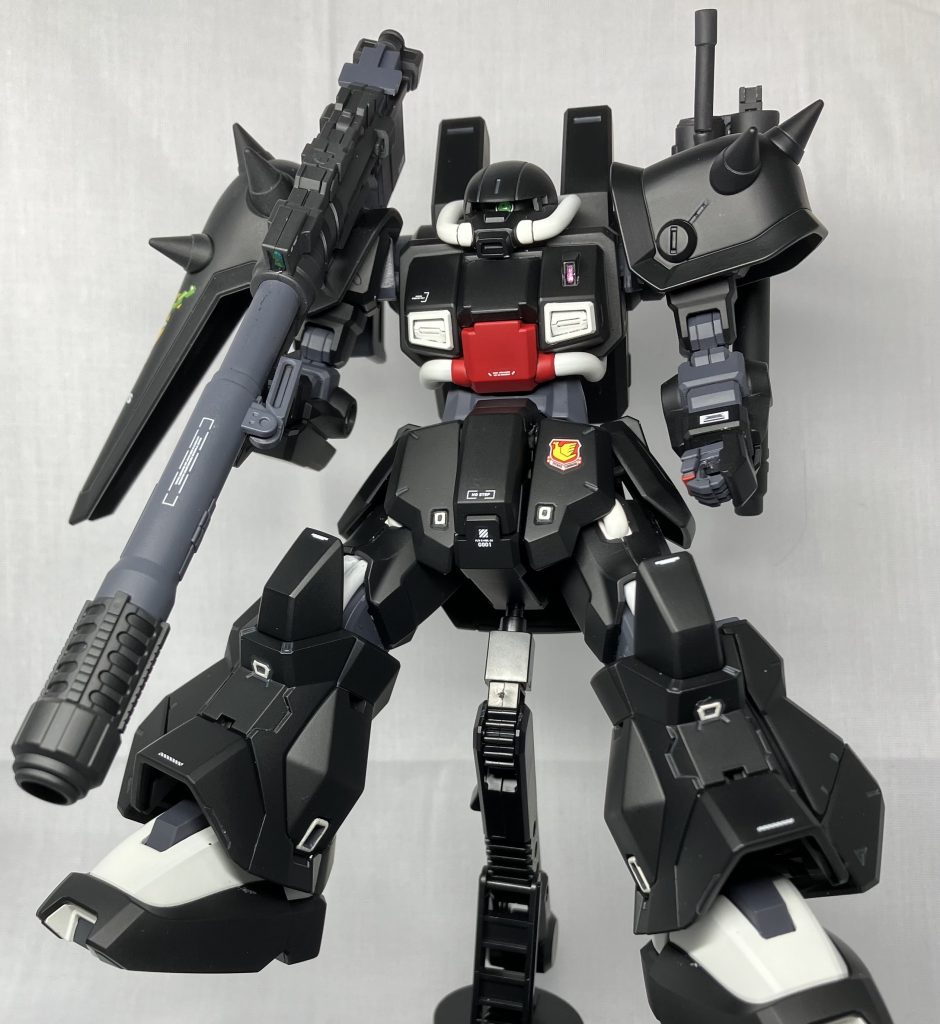 降下イメージ黒をメインカラーにしてみました。もっと簡単に完成すると思ったのですが、意外と塗り分けが細かくて手間がかかりました😅