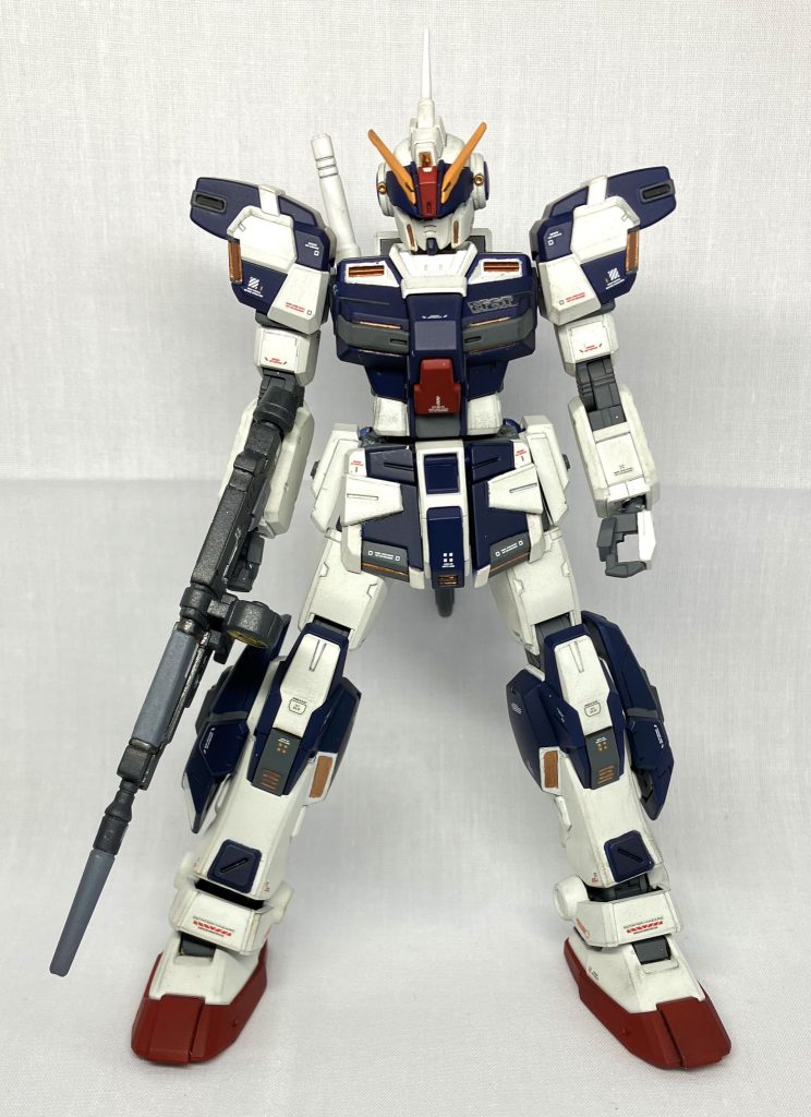 フロントライフルは別機体からレンタルしてきました。今更ですが、ハンドパーツくらい別のキットから流用した方が良かったですね💦