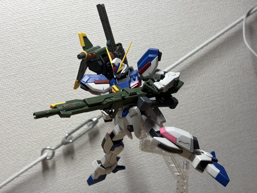 レールガンは収納形態にも出来ます。